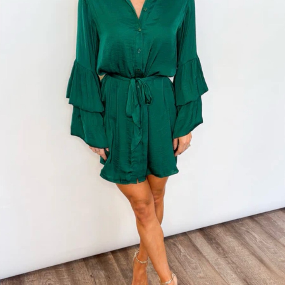 Chic Emerald Elegant Green Ruffle Sleeve mini shirt Dress - Picture 3 of 4